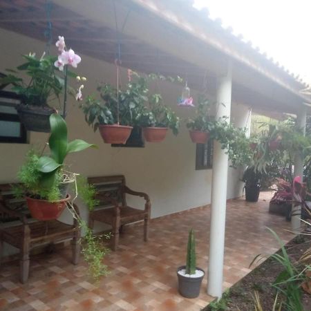 Suites Proximo Ao Rio Jaguareguava Em ベルチオガ エクステリア 写真