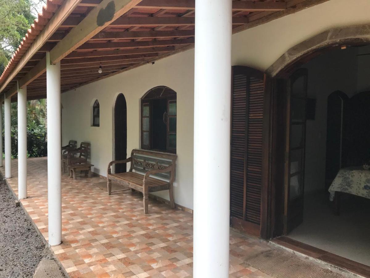 Suites Proximo Ao Rio Jaguareguava Em ベルチオガ エクステリア 写真