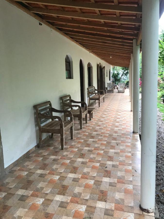 Suites Proximo Ao Rio Jaguareguava Em ベルチオガ エクステリア 写真