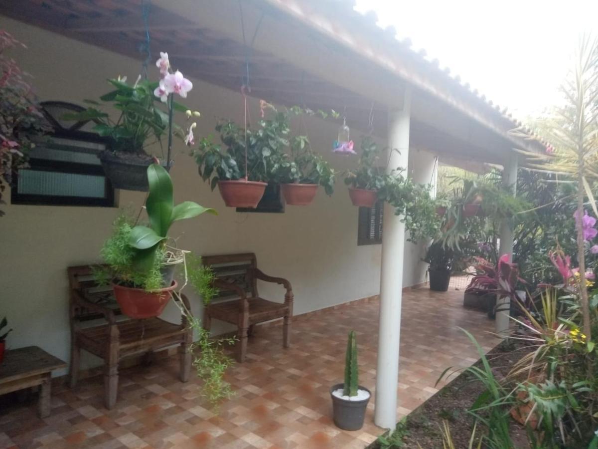 Suites Proximo Ao Rio Jaguareguava Em ベルチオガ エクステリア 写真