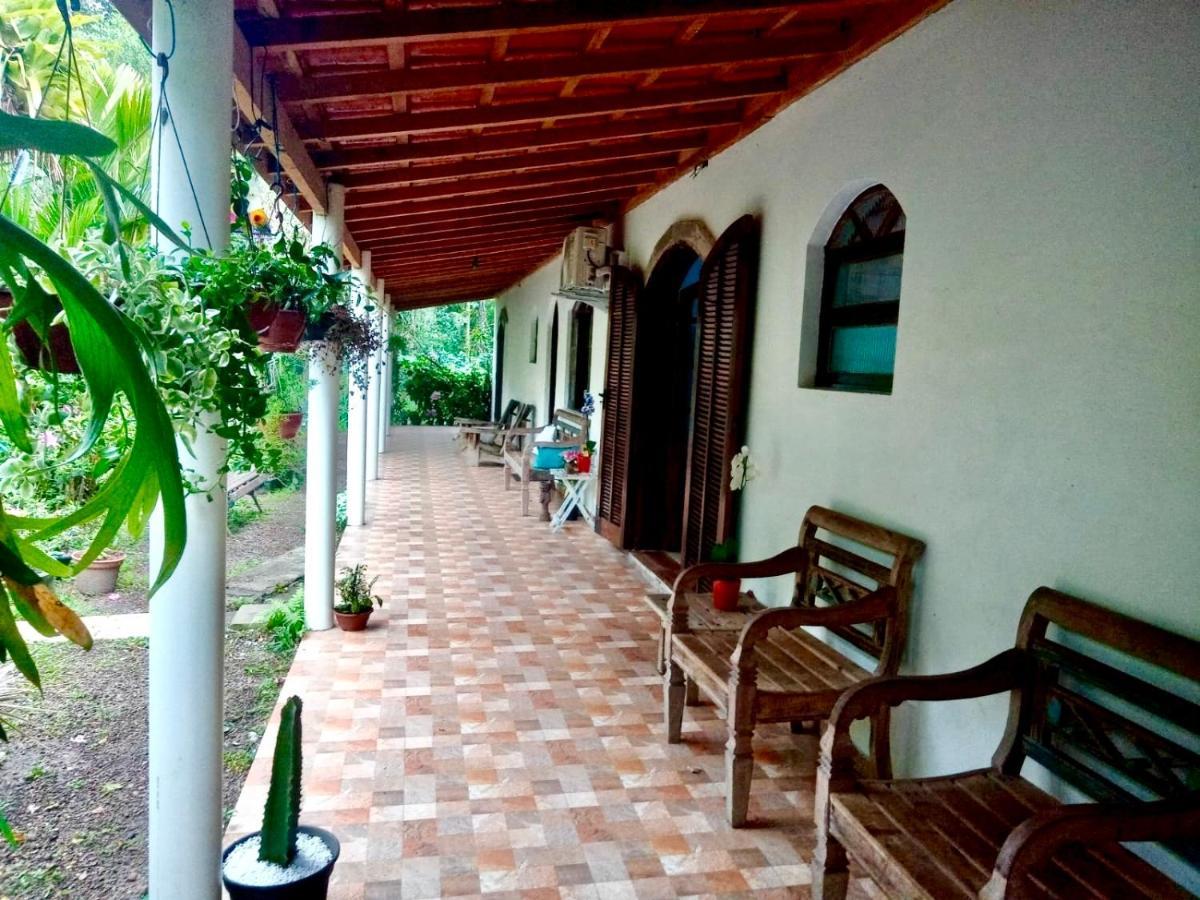 Suites Proximo Ao Rio Jaguareguava Em ベルチオガ エクステリア 写真