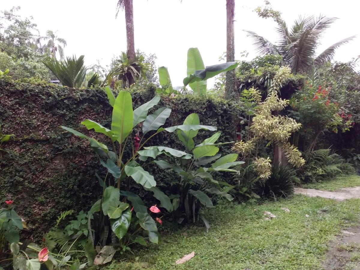Suites Proximo Ao Rio Jaguareguava Em ベルチオガ エクステリア 写真